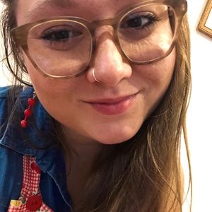 Meet your Posher, Molly